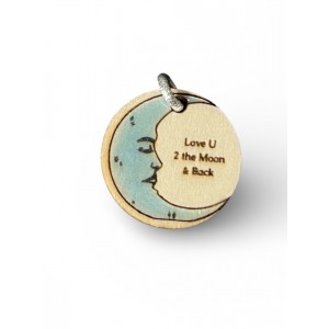 Ξύλινο κρεμαστό μενταγιόν μισοφέγγαρο “love you to the moon and back” 